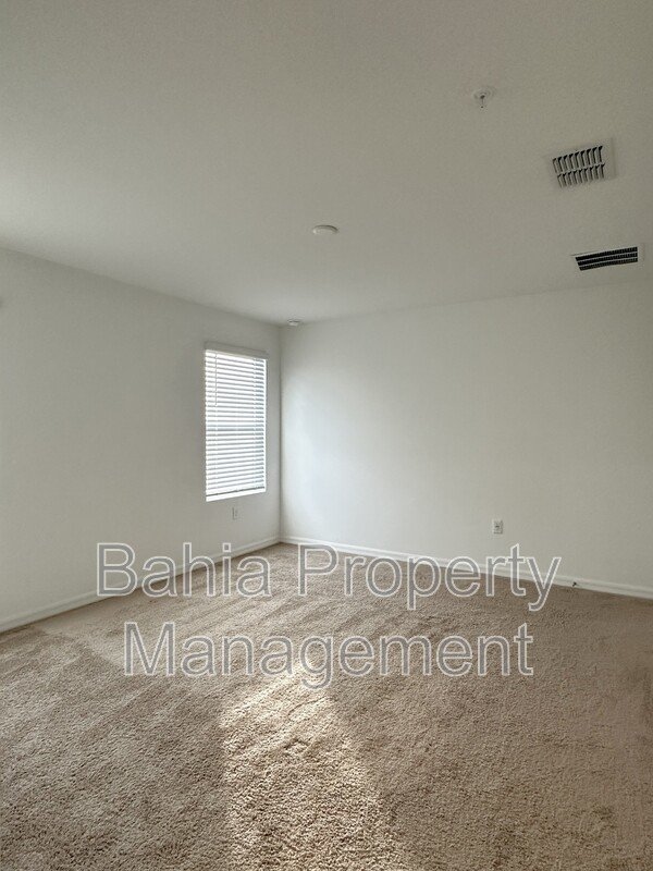 Upgraded 3 Bed/2.5 Bath Townhouse in Meridian Parks. Luxury & Prime Location. Move-in Ready! property image