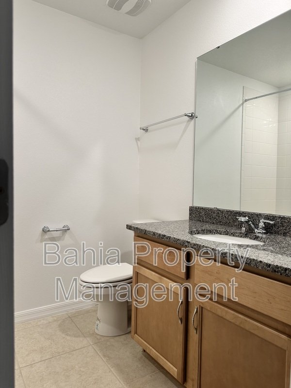 Upgraded 3 Bed/2.5 Bath Townhouse in Meridian Parks. Luxury & Prime Location. Move-in Ready! property image
