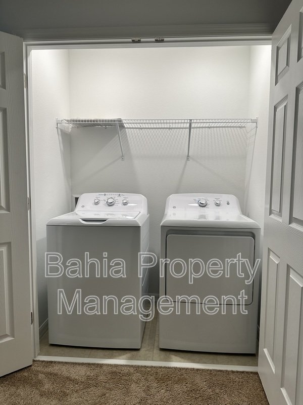 Upgraded 3 Bed/2.5 Bath Townhouse in Meridian Parks. Luxury & Prime Location. Move-in Ready! property image