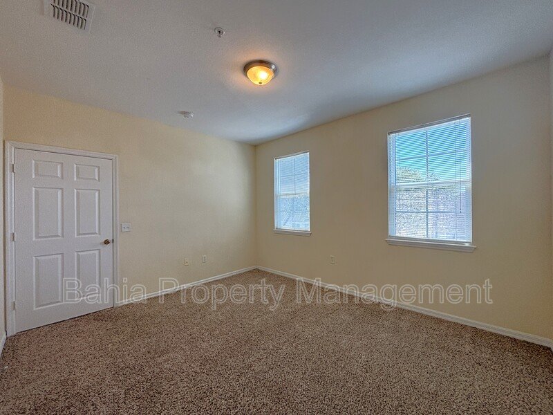 Stunning 2 Bed / 2 Bath Condo in The Hamptons. Resort-Style Living with Luxury Amenities property image