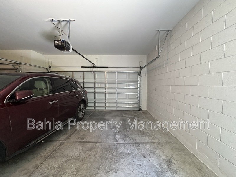 Beautiful furnished 1BR/1BA Townhome with Resort-Style Amenities & Utilities Included property image