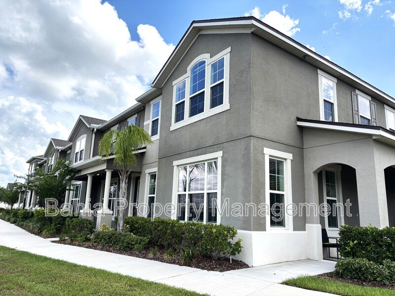 Stunning 3 BR/2.5BA Townhome in Gated Randal Walk with Water Views & 2-Car Garage! property image
