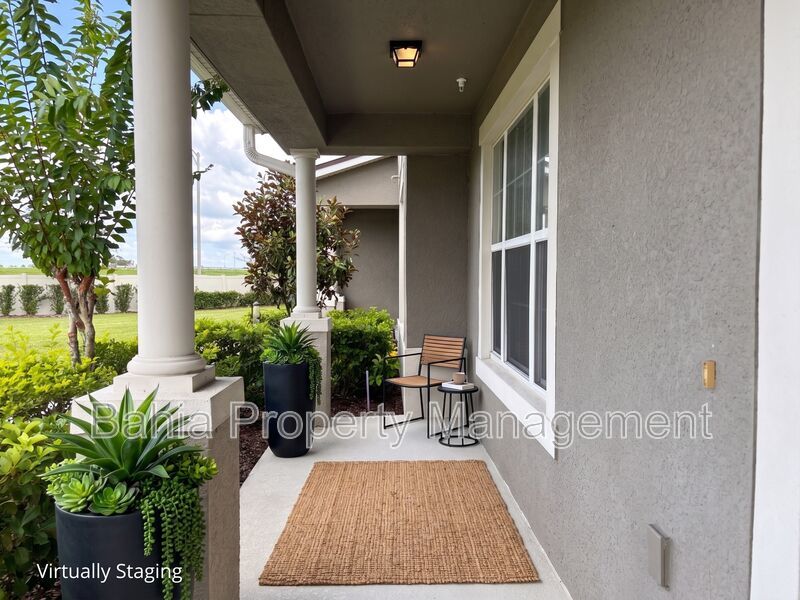 Stunning 3 BR/2.5BA Townhome in Gated Randal Walk with Water Views & 2-Car Garage! property image