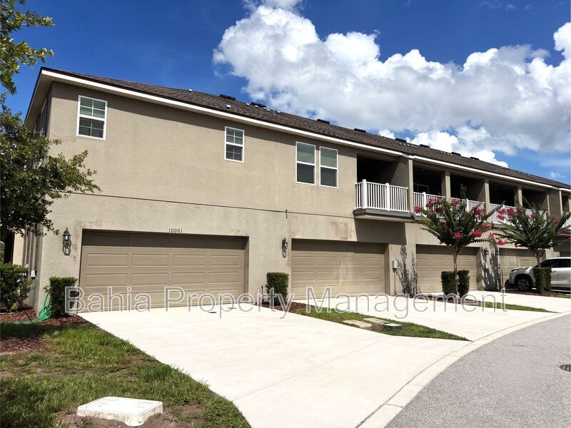 Stunning 3 BR/2.5BA Townhome in Gated Randal Walk with Water Views & 2-Car Garage! property image