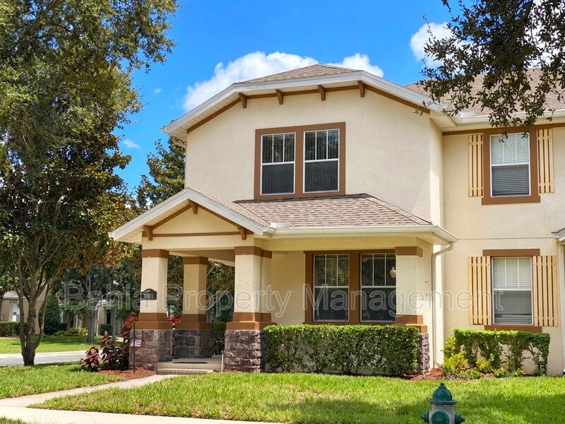 Must-See 3BR/2.5BA Corner Townhome | Resort-Style Living in Signature Lakes | Private Courtyard property image