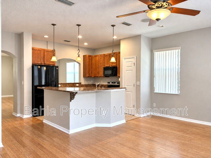 Must-See 3BR/2.5BA Corner Townhome | Resort-Style Living in Signature Lakes | Private Courtyard property image