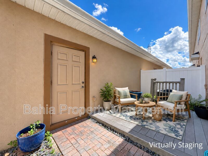 Must-See 3BR/2.5BA Corner Townhome | Resort-Style Living in Signature Lakes | Private Courtyard property image
