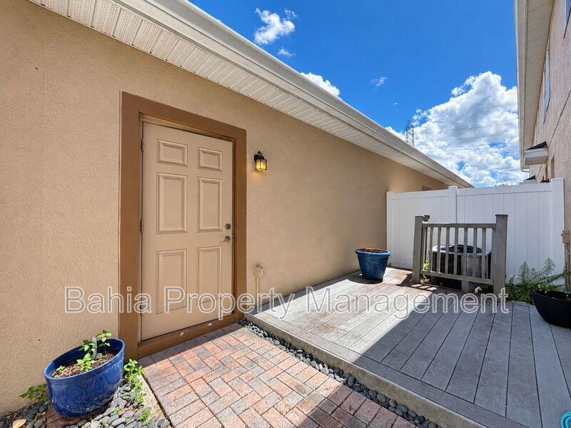 Must-See 3BR/2.5BA Corner Townhome | Resort-Style Living in Signature Lakes | Private Courtyard property image