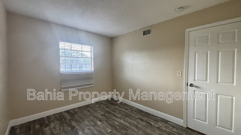 Charming & Stylish 2Bed/1Bath Condo with Resort-Style Amenities. Prime Orlando Location! property image