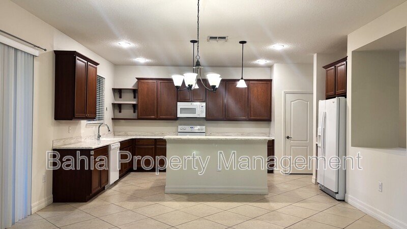 Dream Home: 5 Bed / 4.5 Bath with Loft & Garage. Resort-Style Amenities property image