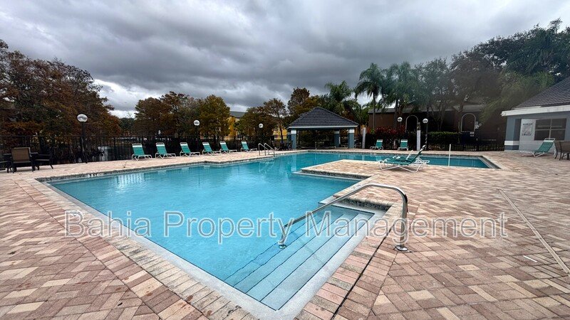 Beautiful & Cozy 3BR / 2BA Condo with Resort-Style Amenities Near Airport & Major Highways property image