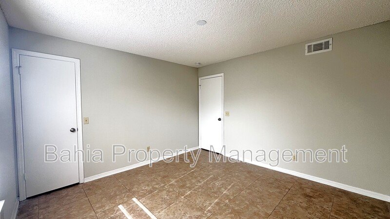 Beautiful & Cozy 3BR / 2BA Condo with Resort-Style Amenities Near Airport & Major Highways property image